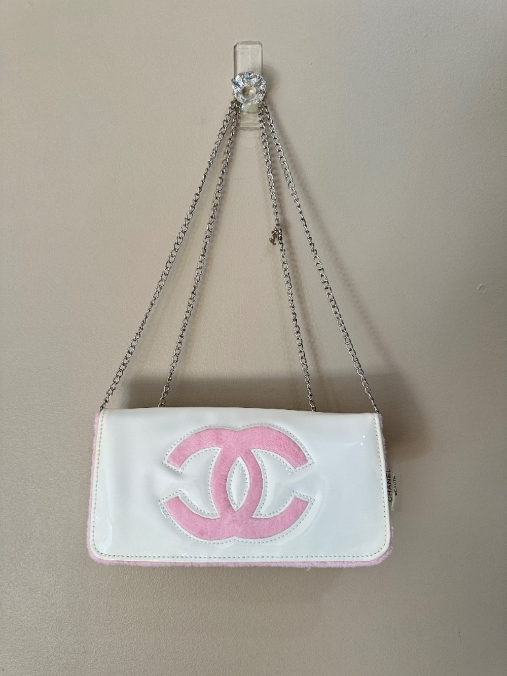 New Chanel Beauty White Patent Leather & Pink Fuzzy CC Velour Clutch Crossbody